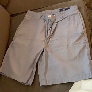 Vineyard Vines club shorts size 32